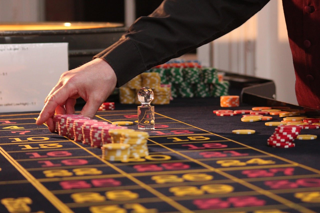 American Roulette betting layout on big777win mobile showing number grid and bet placement interface